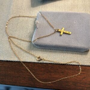 Beautiful 14k gf cross necklace!